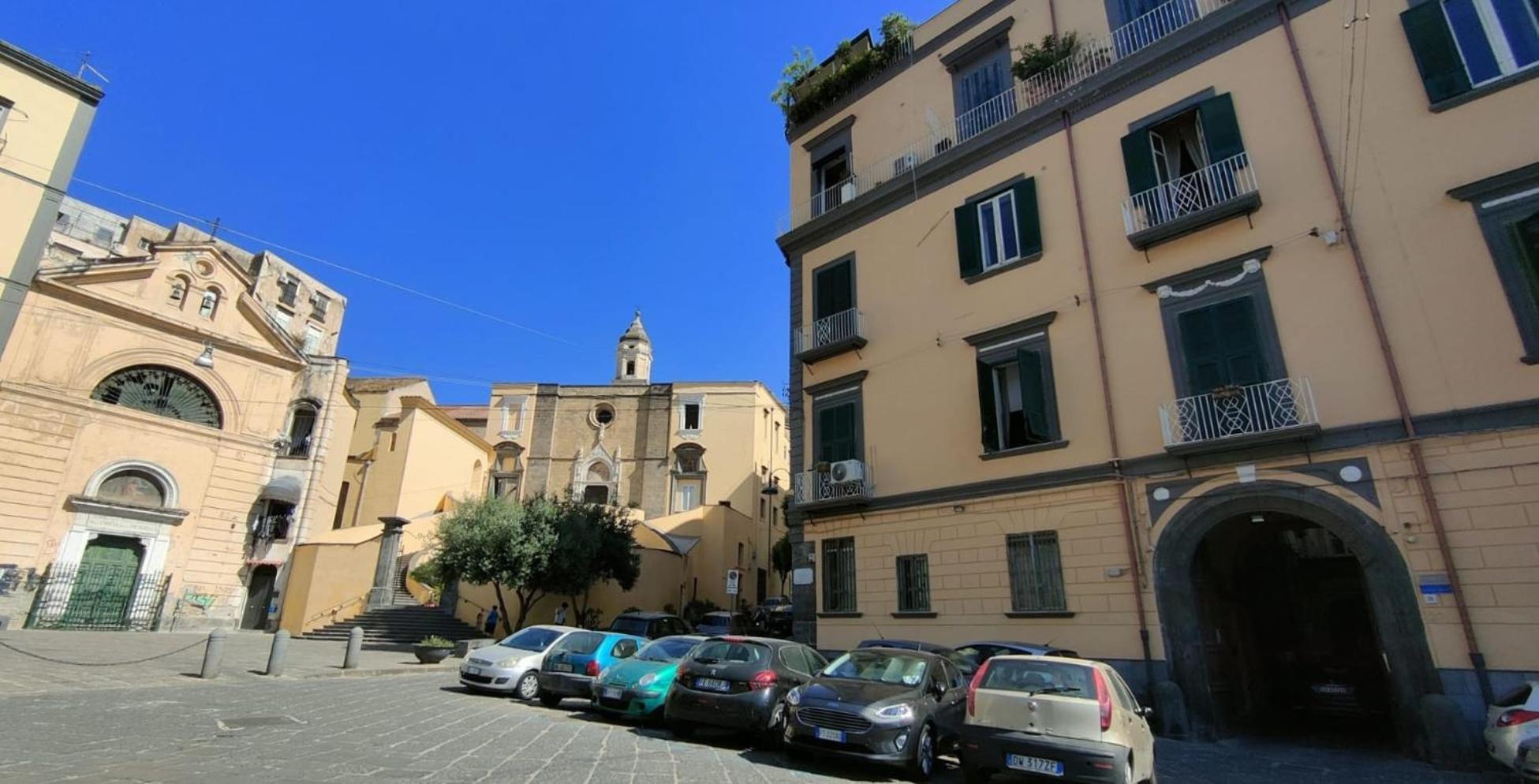 Segreta Catalana Apartment Naples Luaran gambar